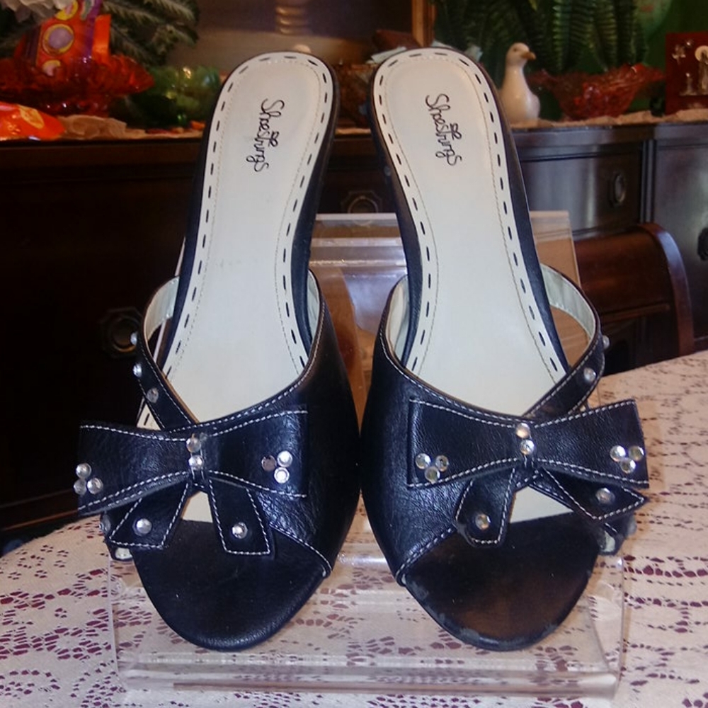 Shoe strings heels